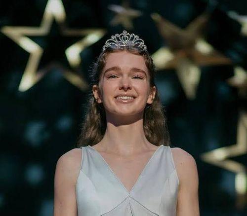 „Carrie” wychodzi z ognia. Czy Mike Flanagan uratował bohaterkę Kinga kosztem serialu? [RECENZJA]