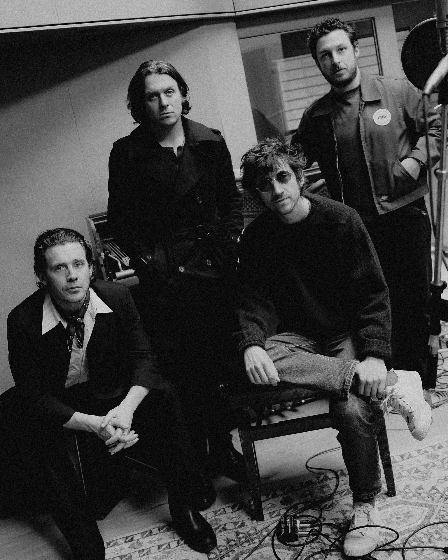 Arctic Monkeys z nowym utworem. Kto jeszcze pojawi się na albumie „HELP(2)”?