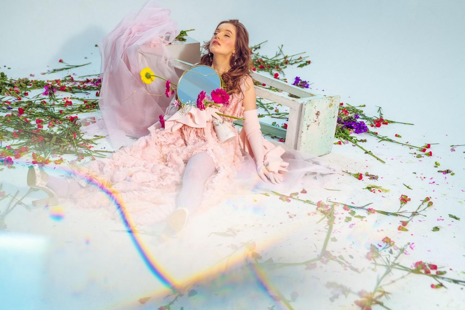 sanah debiutuje jako "Królowa dram". Indie pop i sarkastyczny głos młodego pokolenia