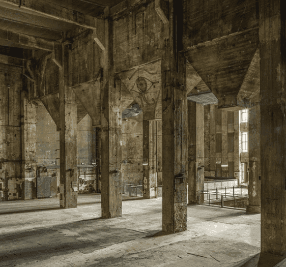 Kultowy berliński klub Berghain przekształcony w ogromne centrum sztuki