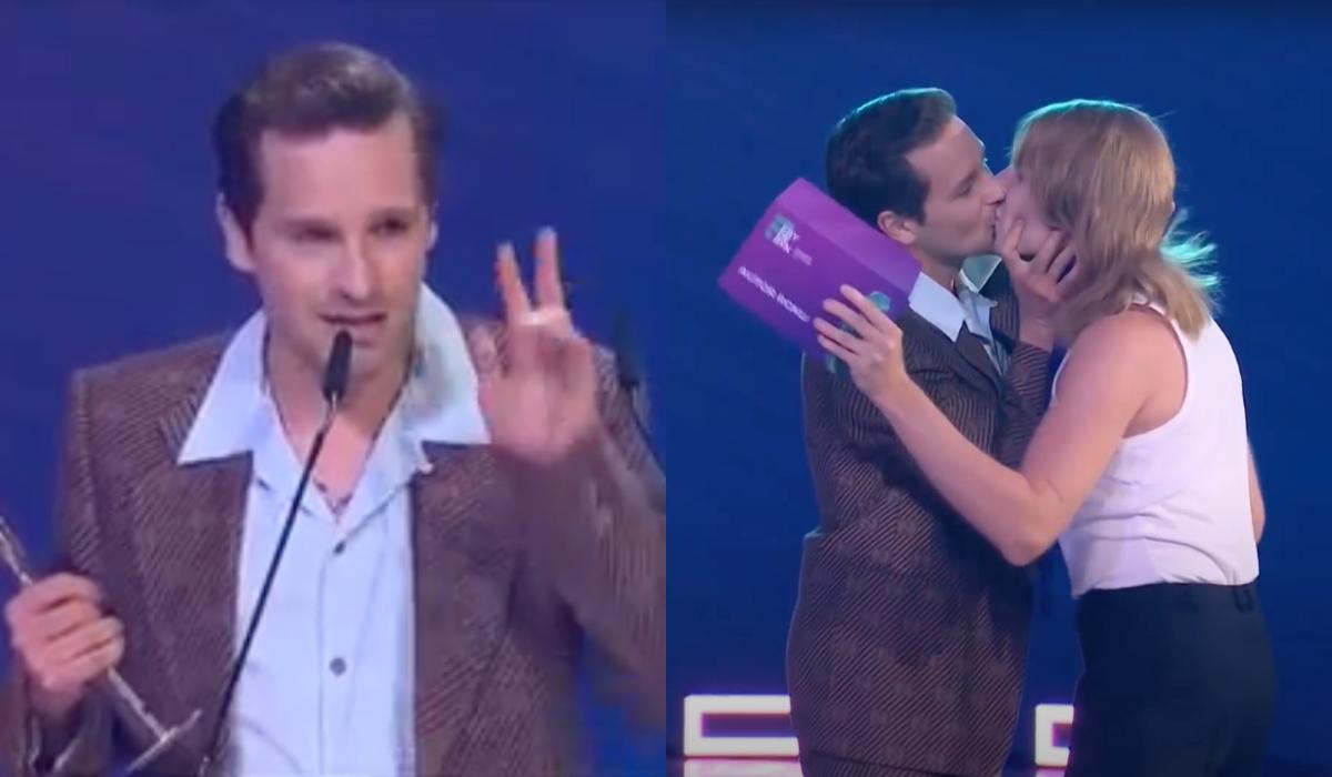 Fryderyki należały do Zalewskiego. Pocałunek z Ralphem Kaminskim i „pozdrowienia" dla rządu