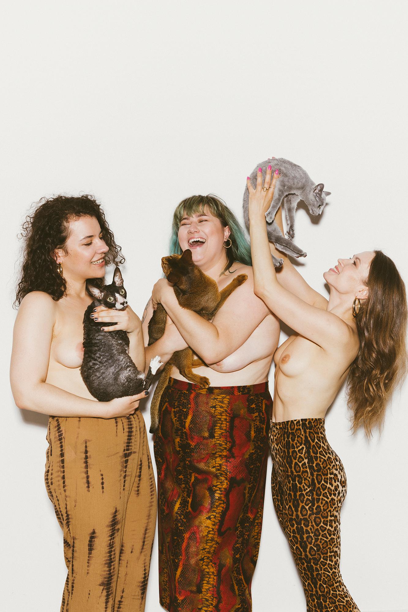 Znane Polki zapozowały topless z kotami, żeby wesprzeć rodziny białoruskich więźniów politycznych