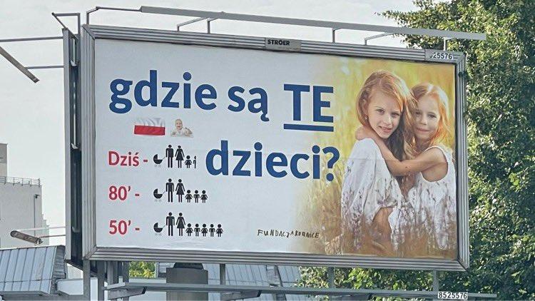 Kojarzycie plakaty z hasłem: „Gdzie są TE dzieci?". Łódzkie ZOO przygotowało świetną odpowiedź