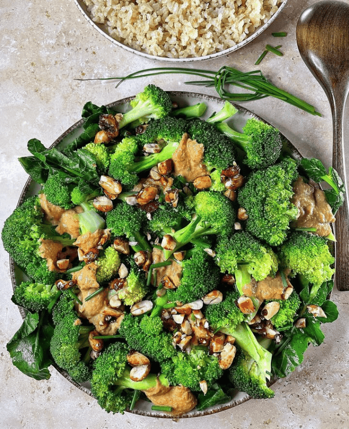 Przepisy, inspiracje i dania, o istnieniu których nie mieliście pojęcia. Te 6 kont promuje wegańską kuchnię i robi to dobrze