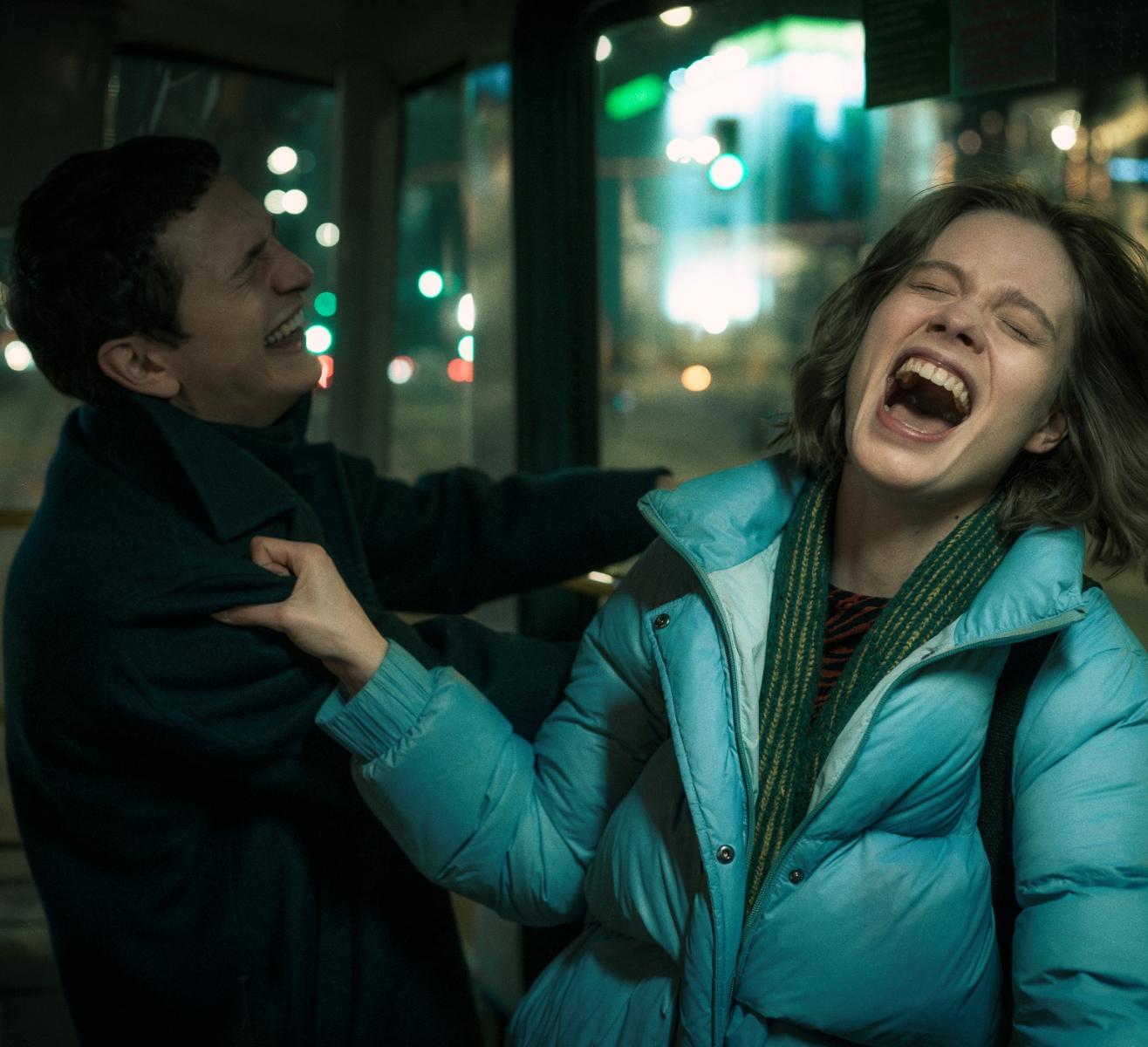 „Brałam prysznic z zamkniętymi oczami”. Matylda Giegżno o roli niewidomej w filmie „Światłoczuła” [WYWIAD]