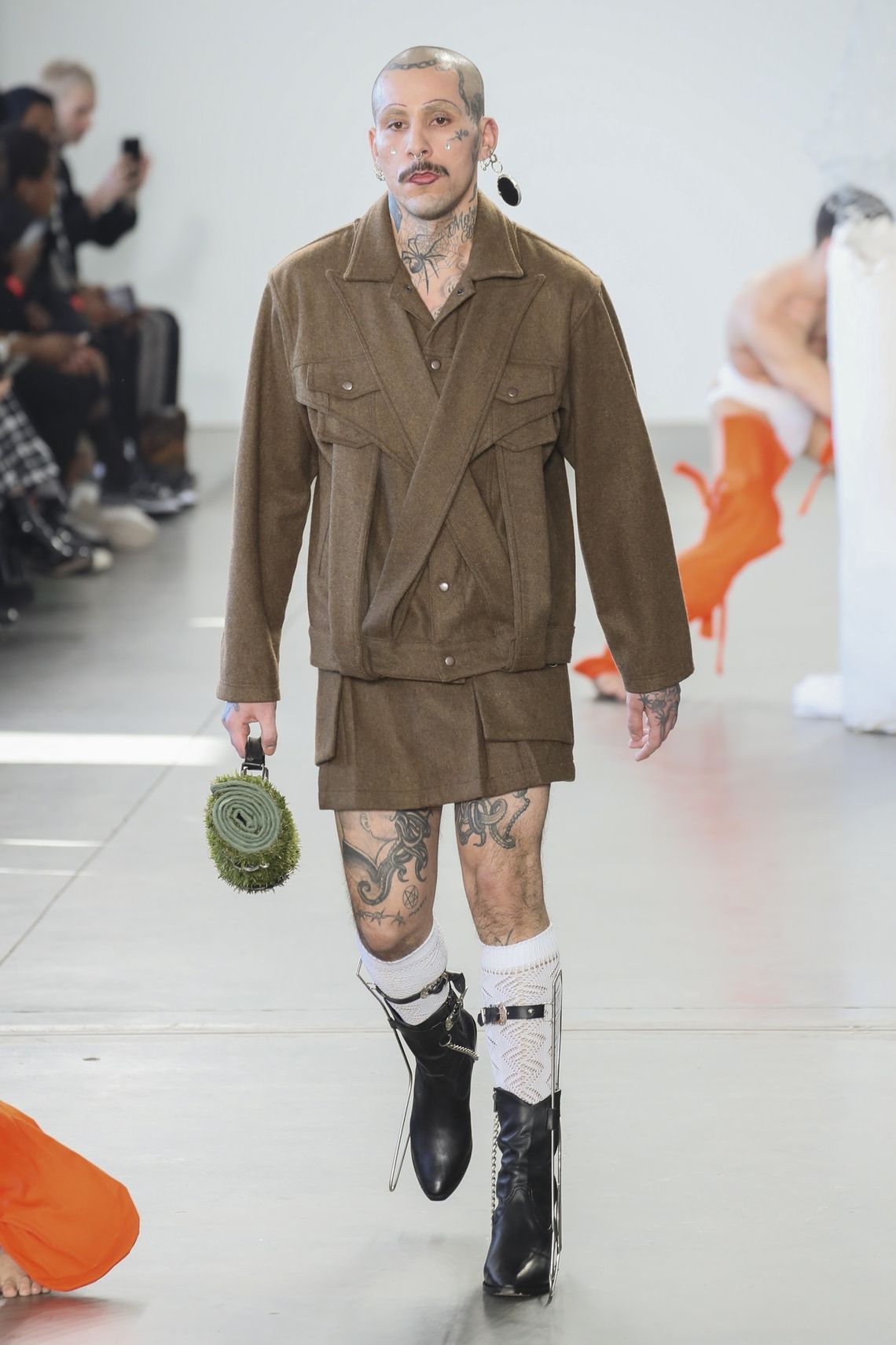 Odważna kolekcja Sanchez-Kane opowiada o seksie, perwersjach i zduszonej seksualności