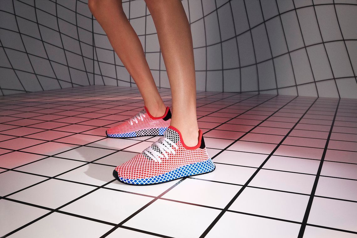 Niekonwencjonalna siatka zamiast trzech pasków. Adidas Originals wypuścił minimalistyczny model Deerupt