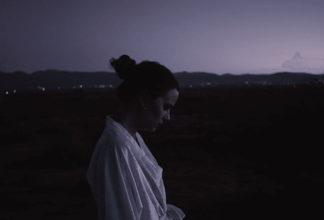 Nastrojowy klip do utworu "Save me boy" polskiej wokalistki i Low Roar