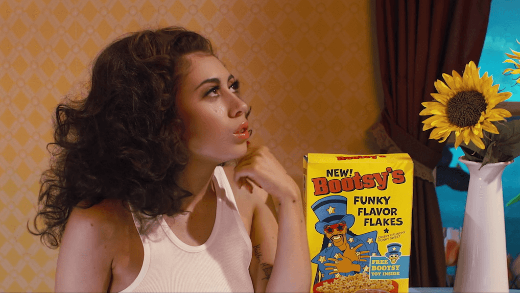 Mieszkała w samochodzie, a teraz wkracza do czołówki indie popu. To jeden z najważniejszych debiutów roku