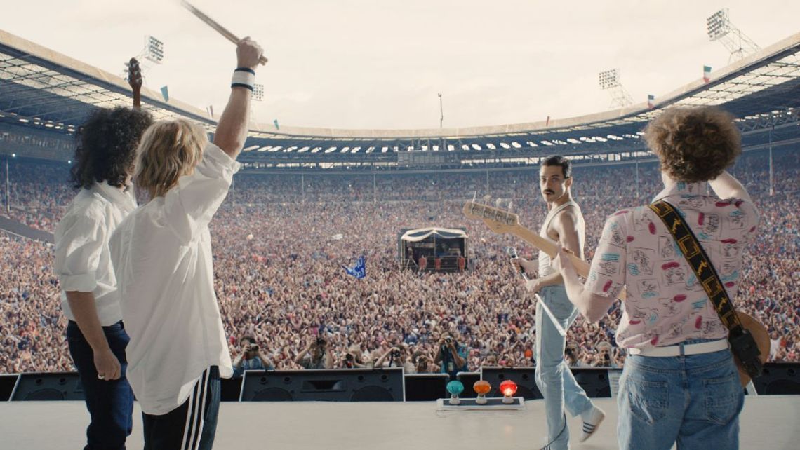 Rami Malek jako Freddie Mercury. Zdjęcia z planu "Bohemian Rhapsody" szokują podobieństwem aktora do legendy