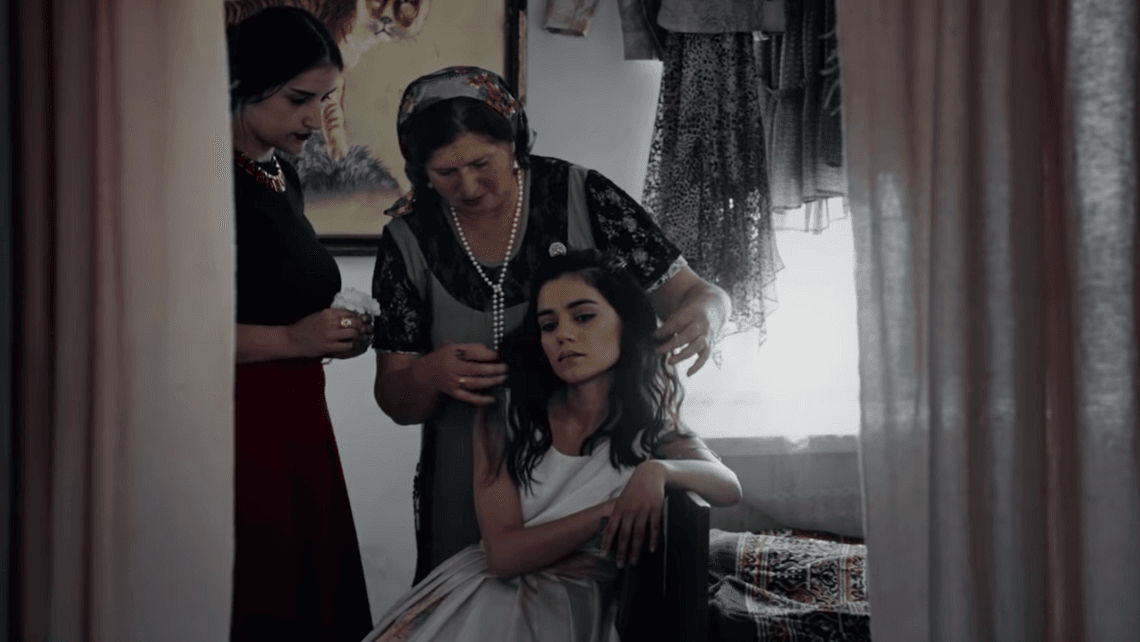 Dawid Podsiadło i Bitamina w klipie Flirtini nakręconym w Gruzji