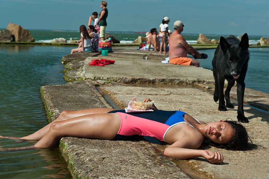 Zbuntowana nastolatka ucieka od codzienności w świat fantazji i ręce bad boya. "Ava" to fascynująca opowieść o trudach dojrzewania [recenzja]