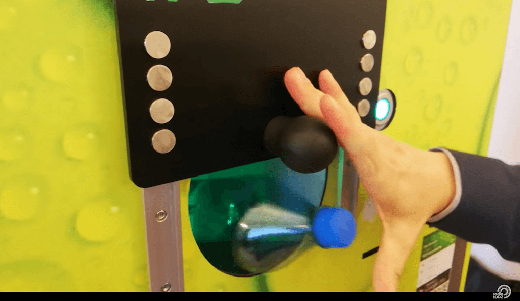 Polskie miasto wprowadza śmieciomaty. Za śmieci dostaniemy zniżki na bilety do kina i komunikację miejską