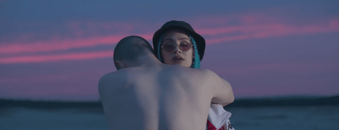 Niedawno jej nienawidzili, teraz ją uwielbiają. W mocnym klipie Dziarma prezentuje się bardzo amerykańsko