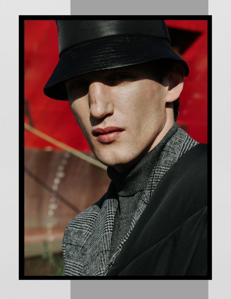 Rewelacyjny Anatol Modzelewski w historycznej Stoczni Gdańskiej na zdjęciach Wojciecha Jachyry