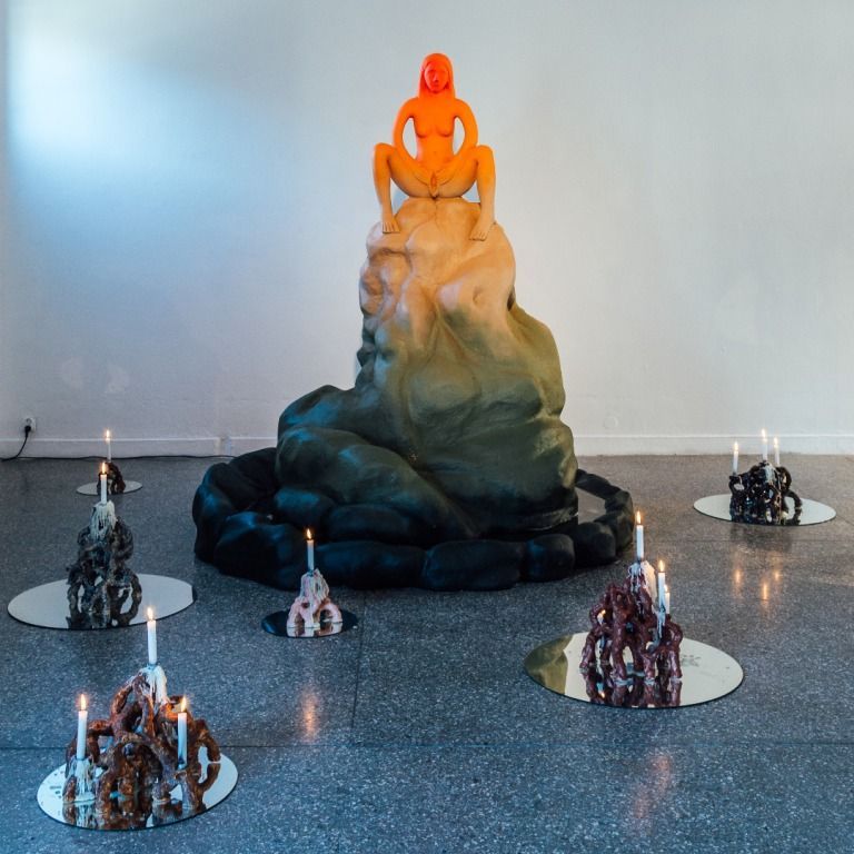 Utopijny, eko-feministyczny świat Agnieszki Brzeżańskiej na wyjątkowej wystawie w Gdańsku