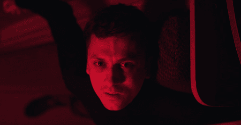 Nowy teledysk Baascha jest duszny i pełen napięcia