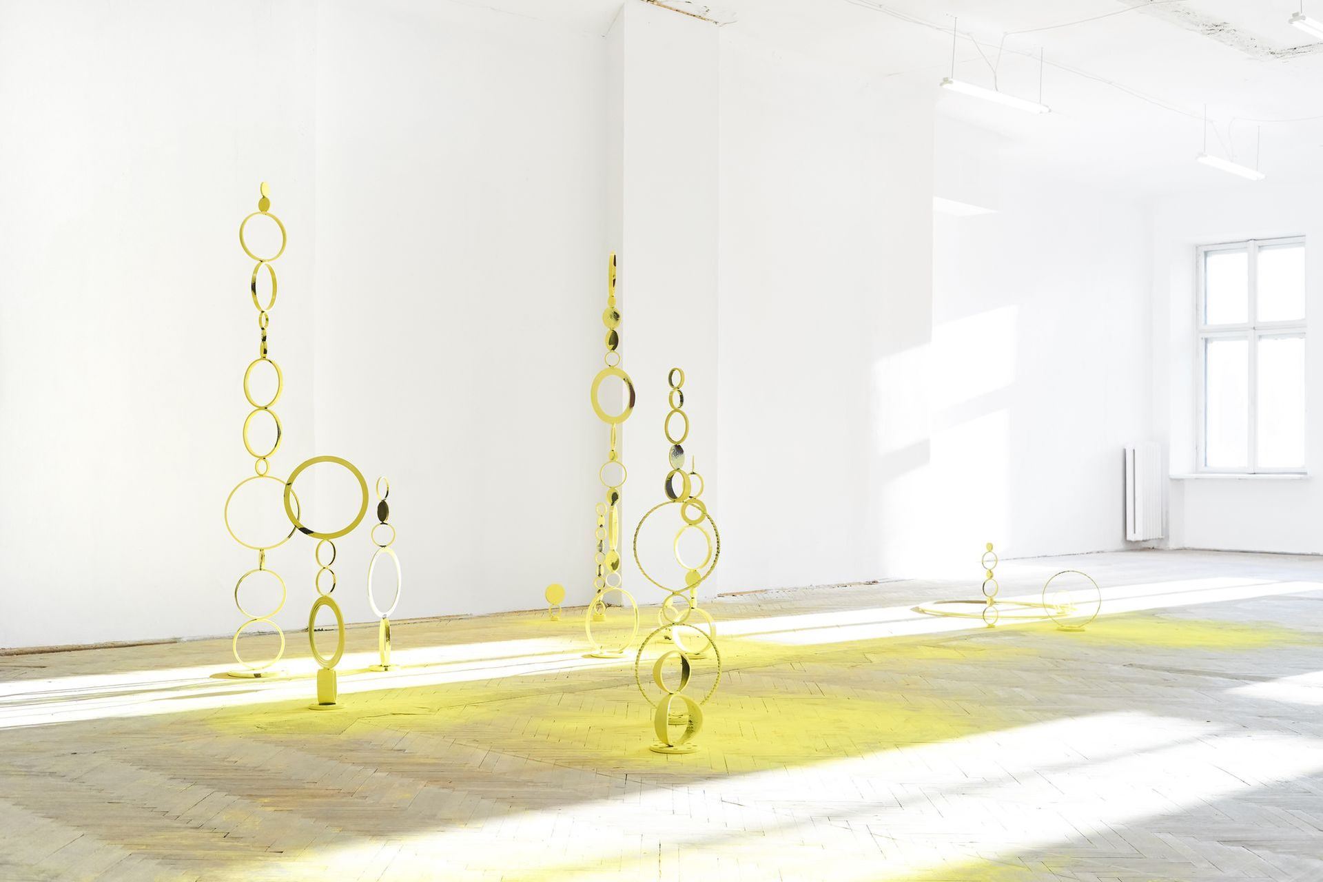 Słońca Zuzy Golińskiej zaglądają w niedaleką przyszłość, kiedy życiodajna gwiazda stanie się największym wrogiem