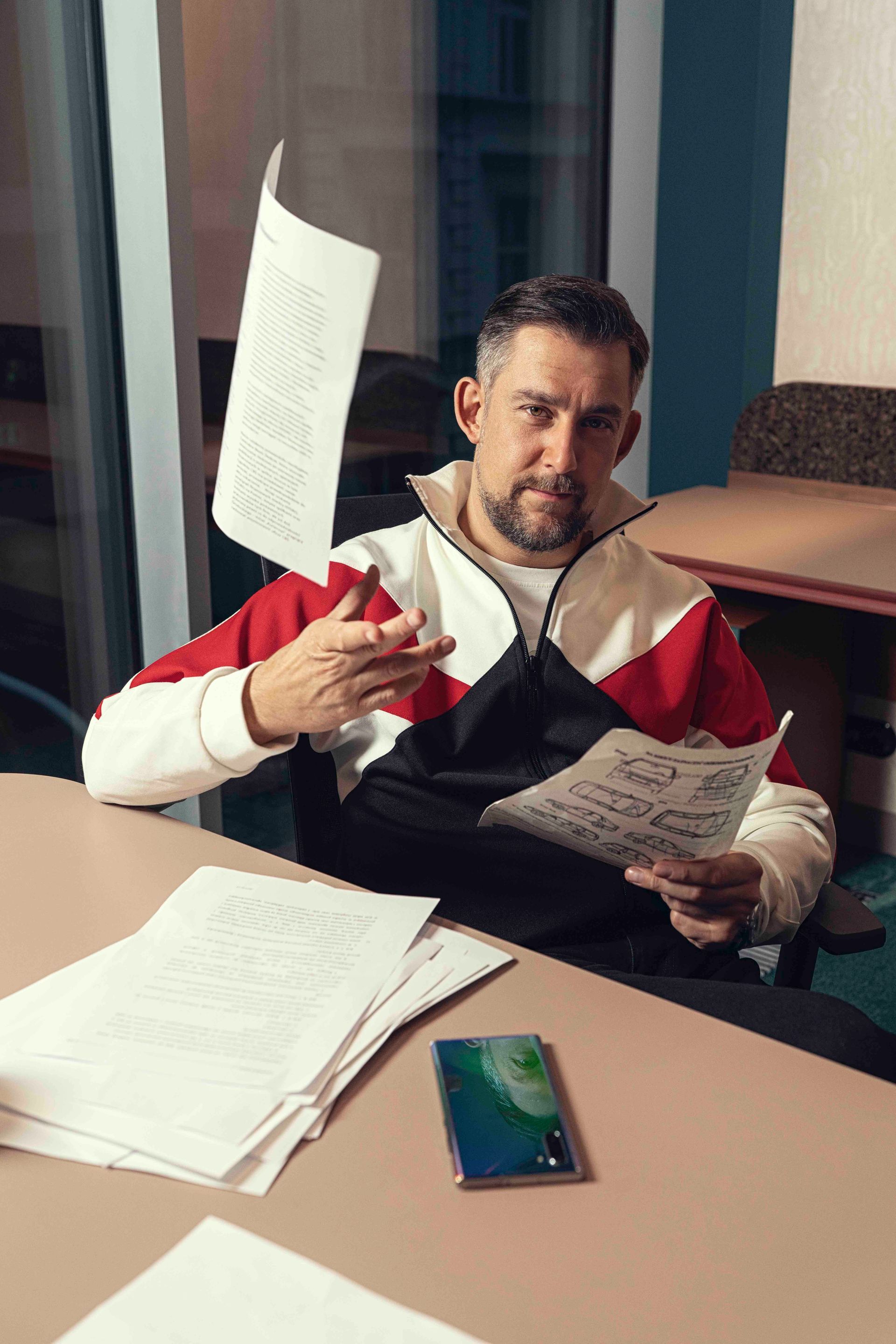 Sokół opowiada nam, jak prowadzi się kilka biznesów na raz, nie przestając tworzyć [wywiad]