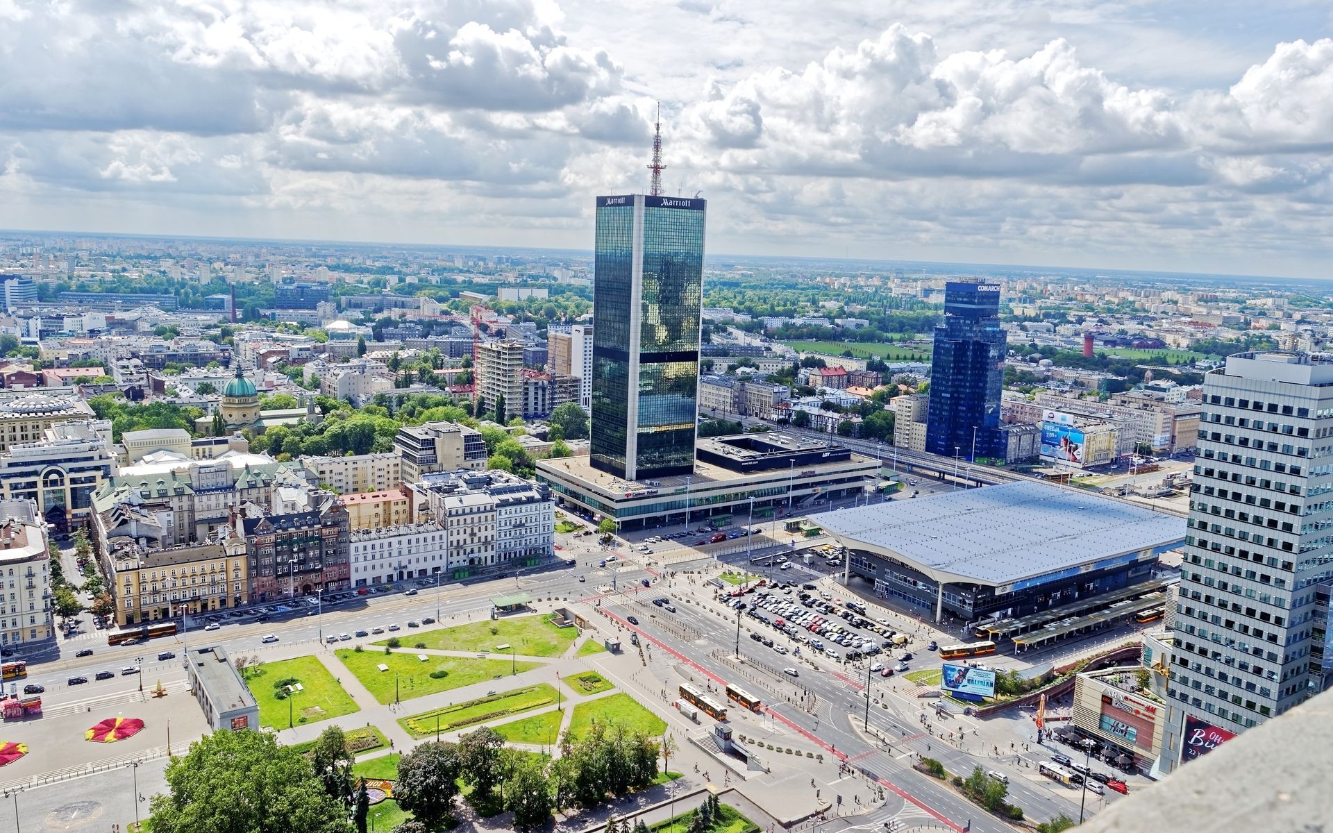 Warszawa z uchwałą krajobrazową. To koniec reklam zaśmiecających miasto