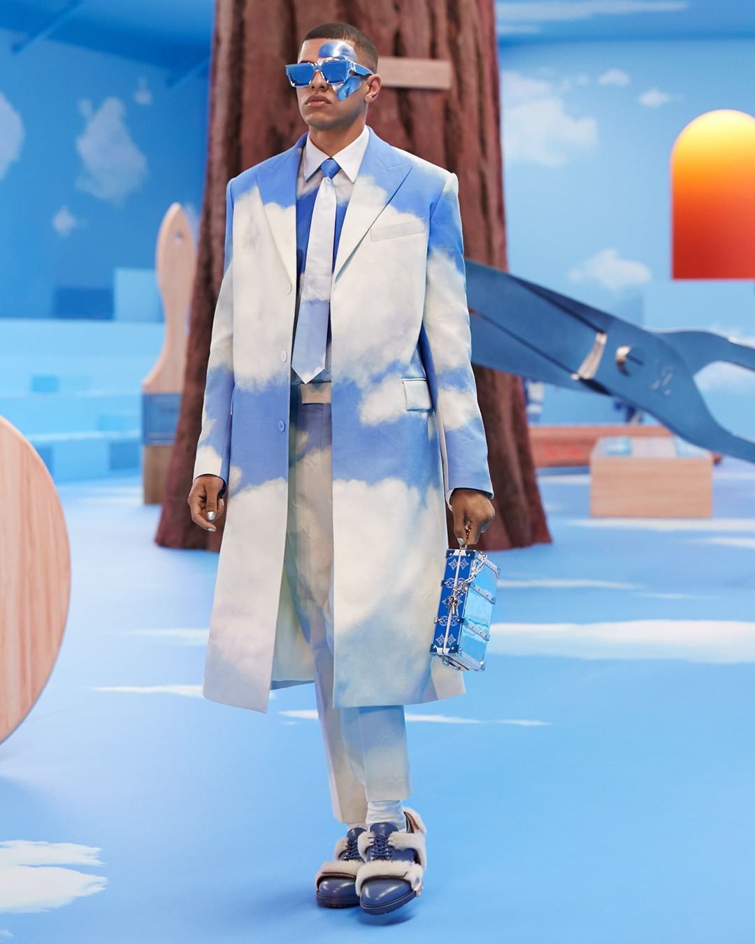 Louis Vuitton na jesień i zimę 2020: Virgil Abloh buja w obłokach i myśli o niebieskich migdałach