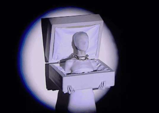 Dokument o Martinie Margieli już niedługo trafi na platformy z wideo na żądanie