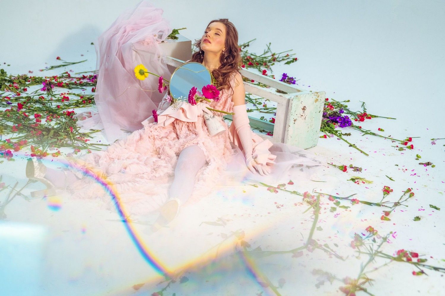 sanah debiutuje jako "Królowa dram". Indie pop i sarkastyczny głos młodego pokolenia