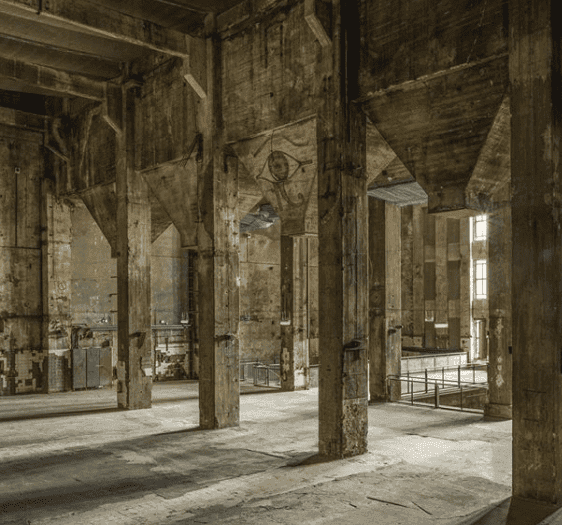 Kultowy berliński klub Berghain przekształcony w ogromne centrum sztuki