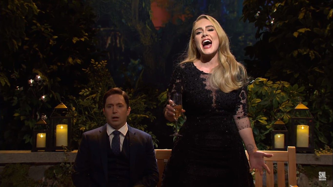 Wielki powrót Adele! Poprowadziła „Saturday Night Live" i nawet coś zaśpiewała