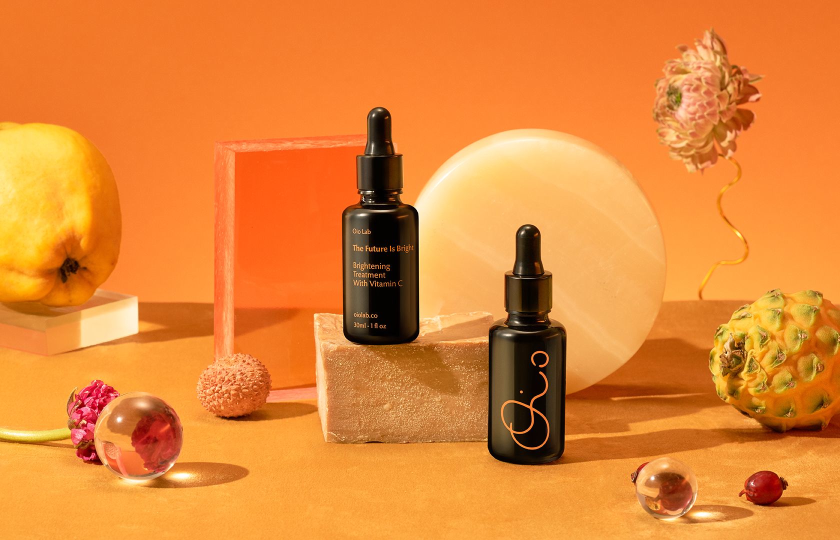 Wypróbowaliśmy kurację rozjaśniającą polskiej marki Oio Lab. Jest idealna na tę porę roku