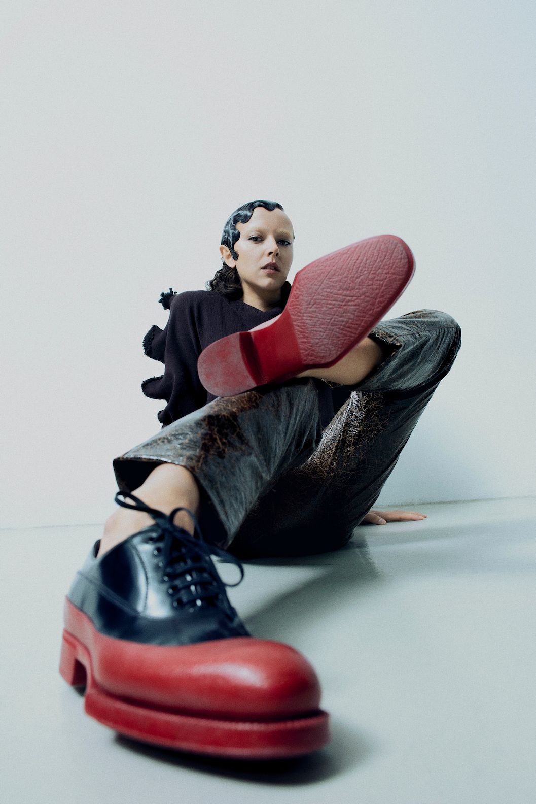 Brodka z nowym, popowo-punkowym singlem w międzynarodowym towarzystwie. Już jest „Wrong Party”