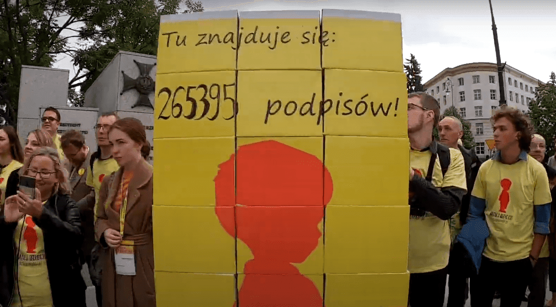 Więzienie za aborcję, poród po gwałcie, nowa definicja dziecka. Pro - Prawo do Życia już zbiera podpisy