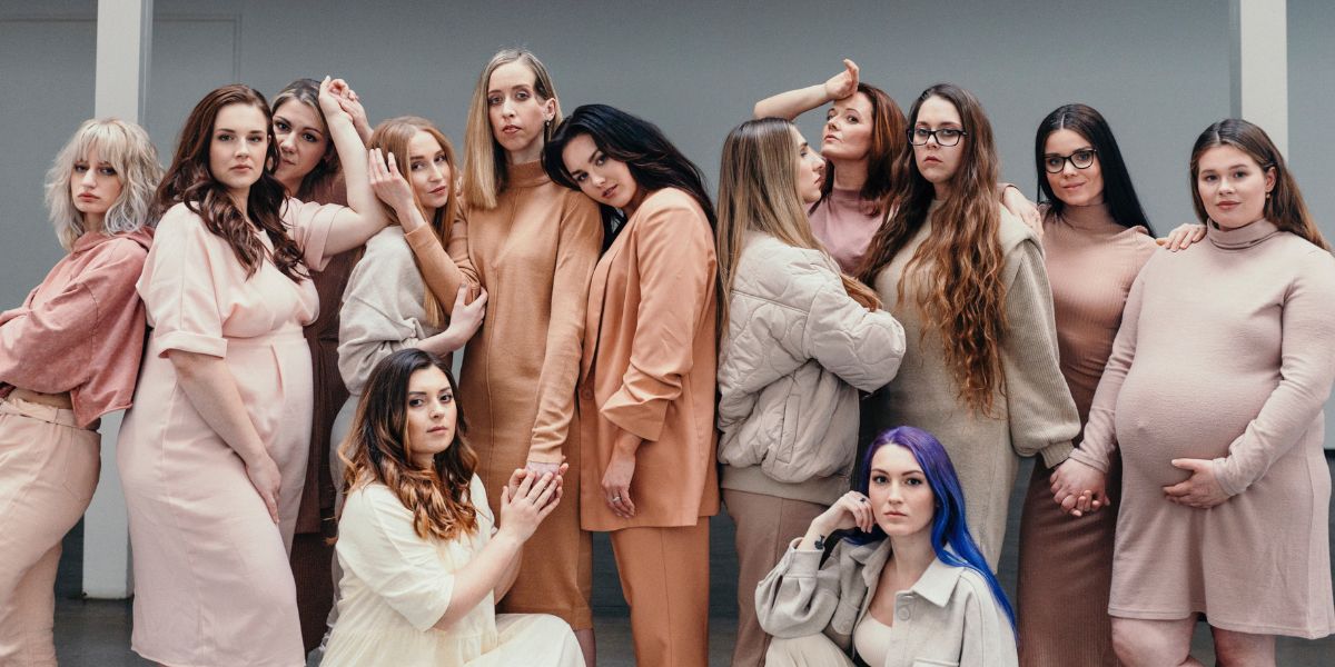 „Jestem Ewa, a to jest moje ciało". Farna pokazuje historie kobiet w ciałopozytywnym projekcie