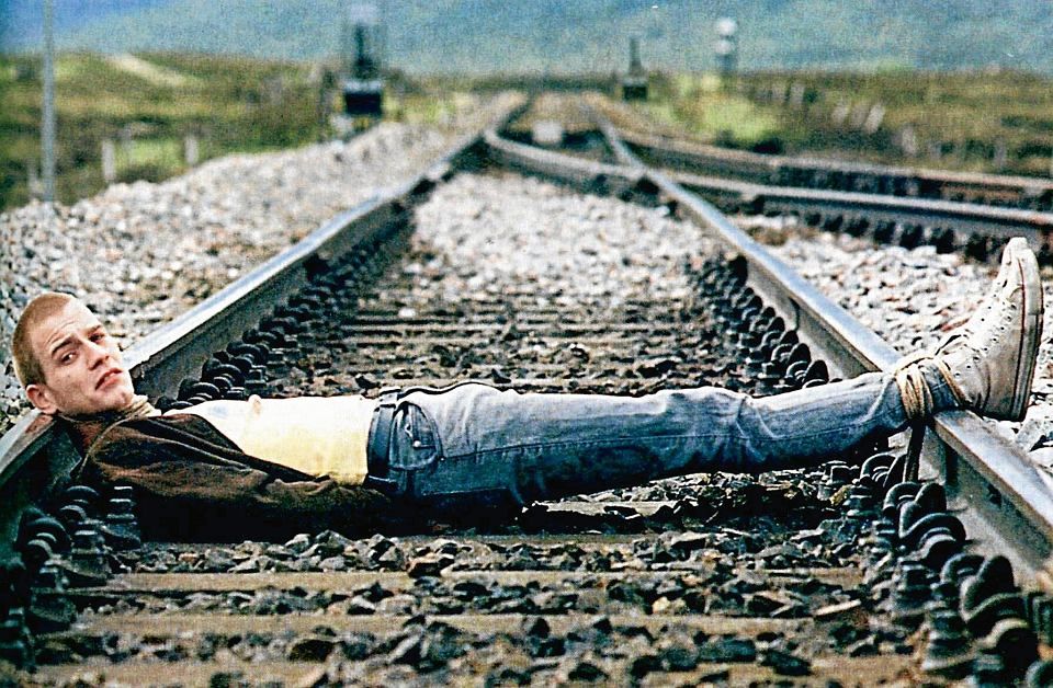 „Trainspotting” powróci, ale tym razem jako musical! Przypomni, jak brzmiały lata 90.?