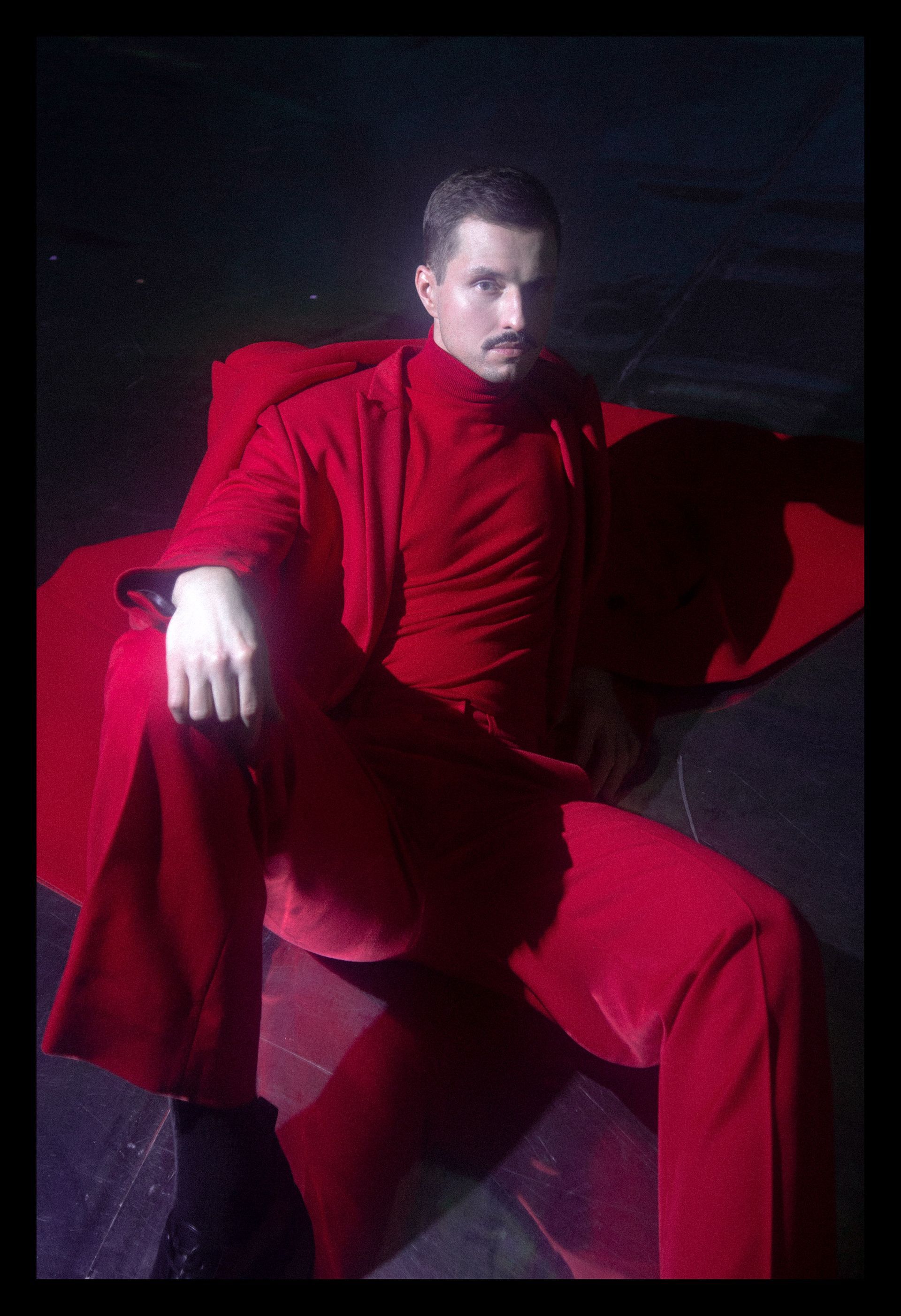 Spotkaliśmy się z reżyserem monodramu operowego o życiu z wirusem HIV. Oto, co nam opowiedział