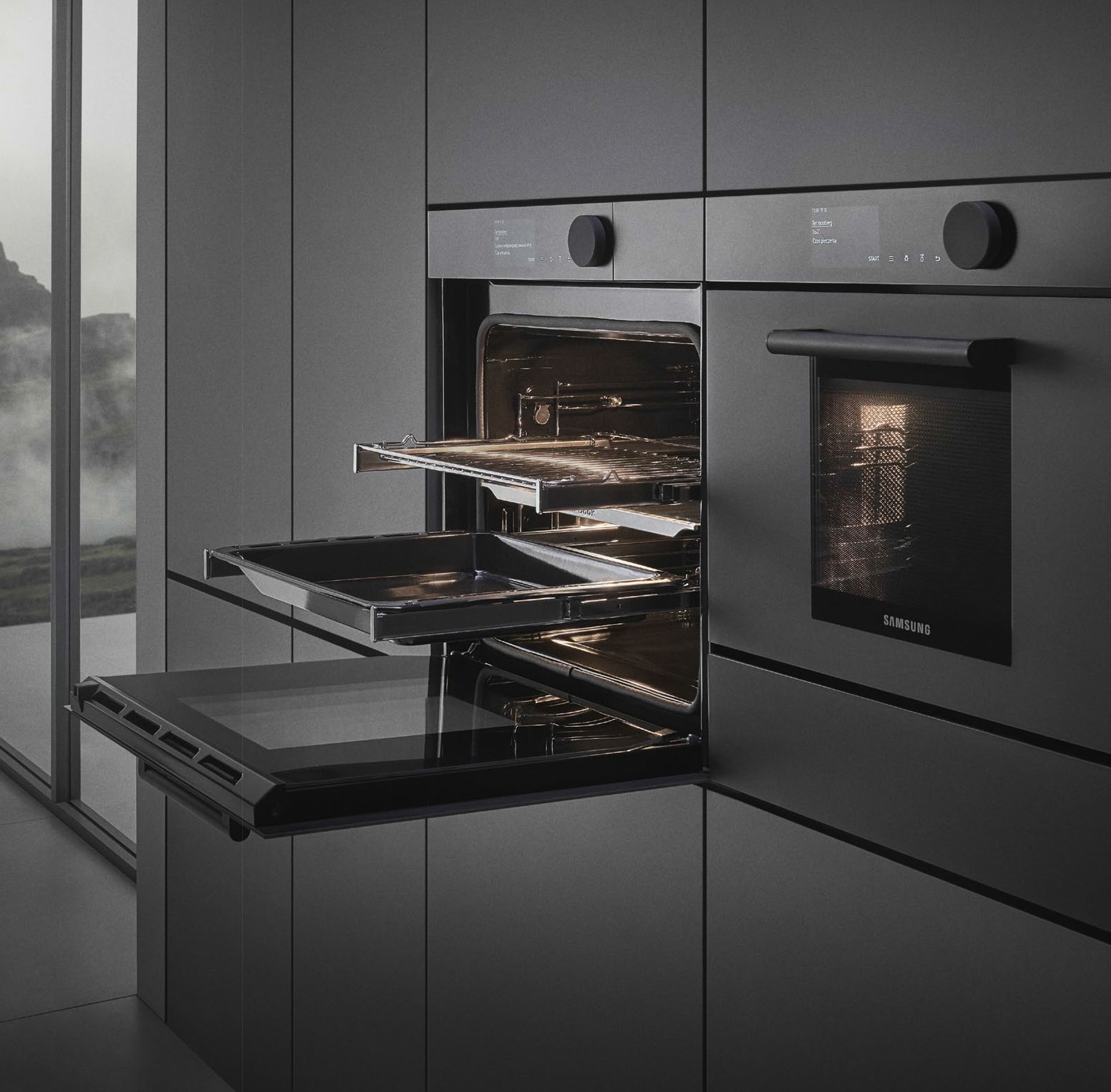 Piekarniki z ekskluzywnej linii Samsung Infinite Line™ zachwycają unikalnym wzornictwem