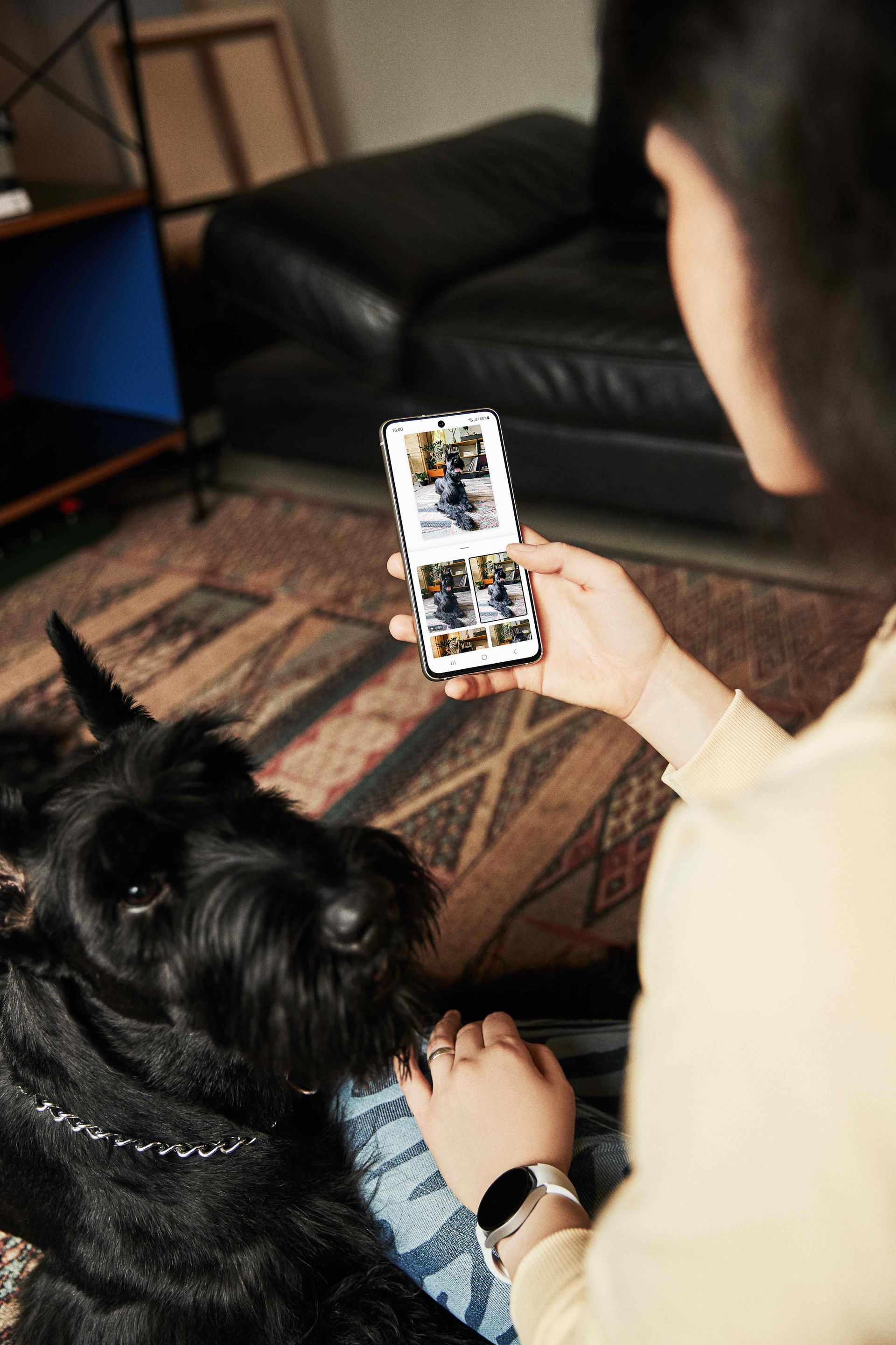 Oczy dookoła głowy? Teraz już tak. Z tym smartfonem nic nam nie umknie – z przodu ani z tyłu