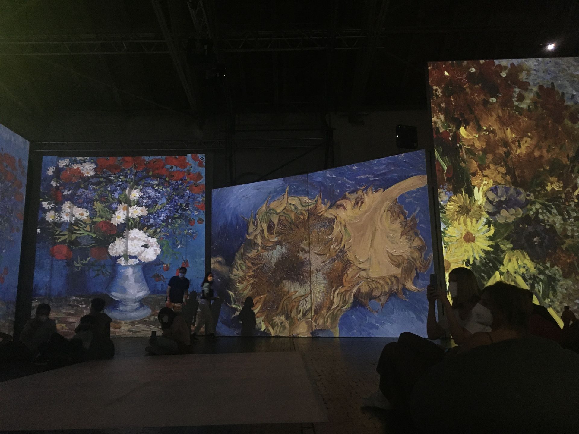 Twórcy multisensorycznej wystawy o Van Goghu teraz przygotują wystawę o ukraińskim artyście