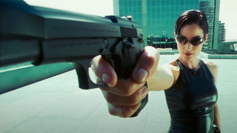 Siostry Wachowskie sprzedają pamiątki z planu „Matrixa”. żeby wesprzeć młode osoby transpłciowe