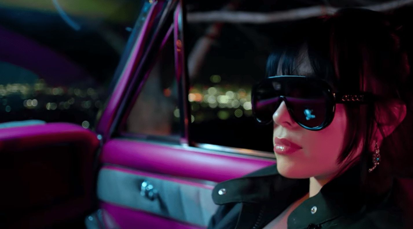 Billie Eilish w nowej kampanii okularów przeciwsłonecznych Gucci