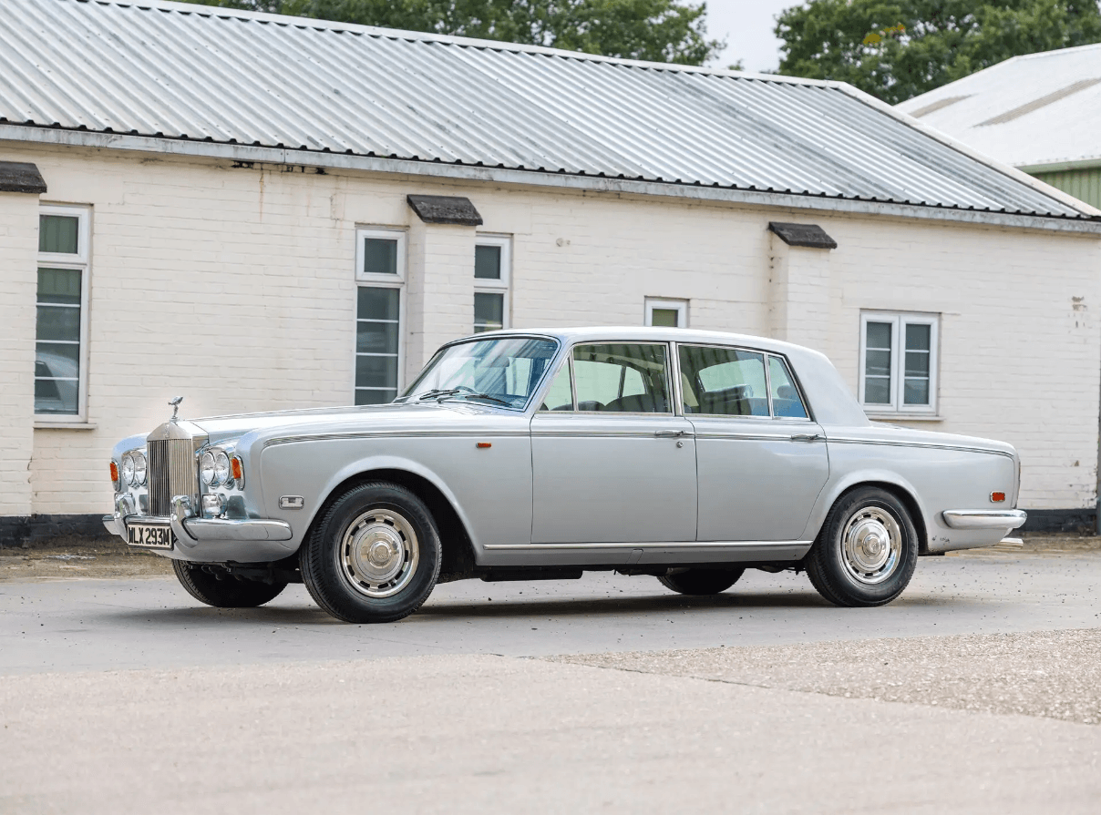 Pierwszy Rolls-Royce Freddiego Mercury’ego sprzedany – pieniądze trafią do Ukrainy