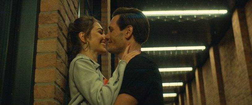 „Będziemy takimi pieprzyjacielami”. Pikantny zwiastun „Pokolenia Ikea” z Gelnerem i Olszańską