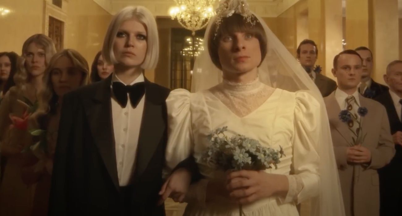 Ralph Kaminski w sukni ślubnej w fenomenalnym klipie inspirowanym kinem drogi