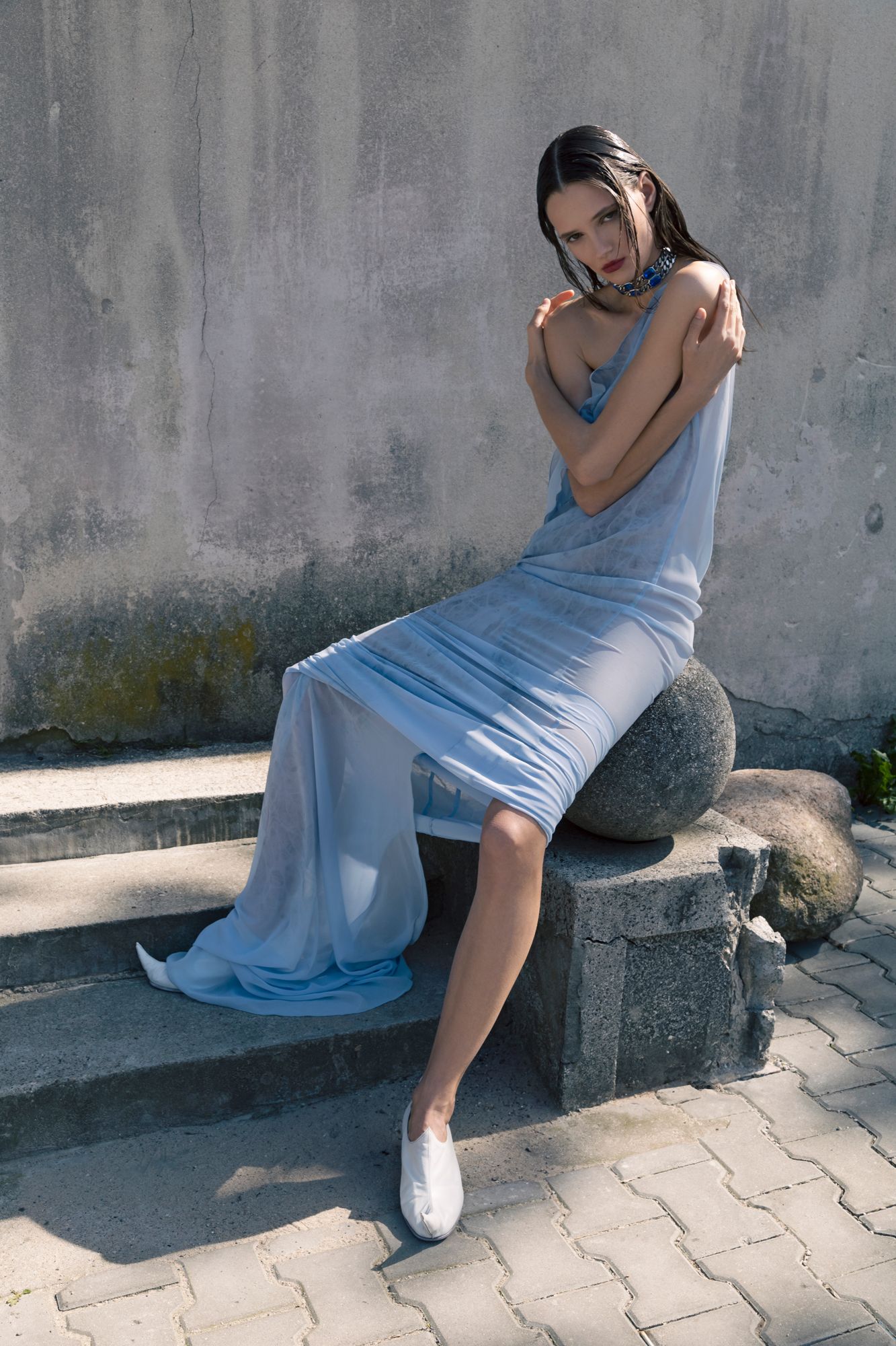 „Senza una donna” – topmodelka Alicja Tubilewicz w obiektywie Natalii Skotnickiej. Te zdjęcia czarują