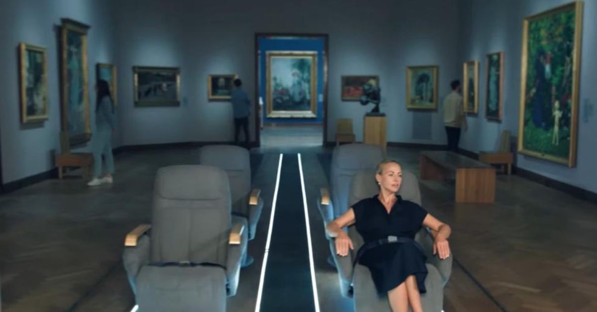 LOT i zasady bezpieczeństwa w formie spaceru po Muzeum Narodowym w Warszawie [WIDEO]