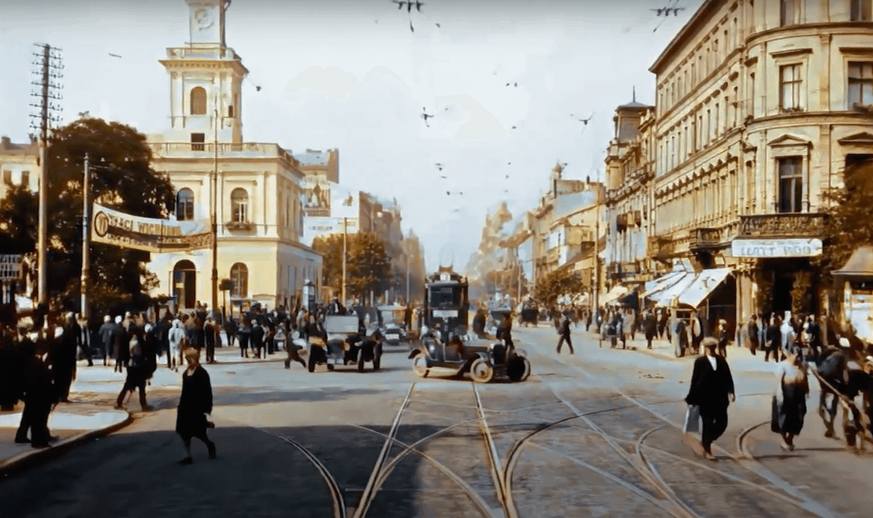 Warszawa 1927 w kolorze – ten film zachwyca [WIDEO]