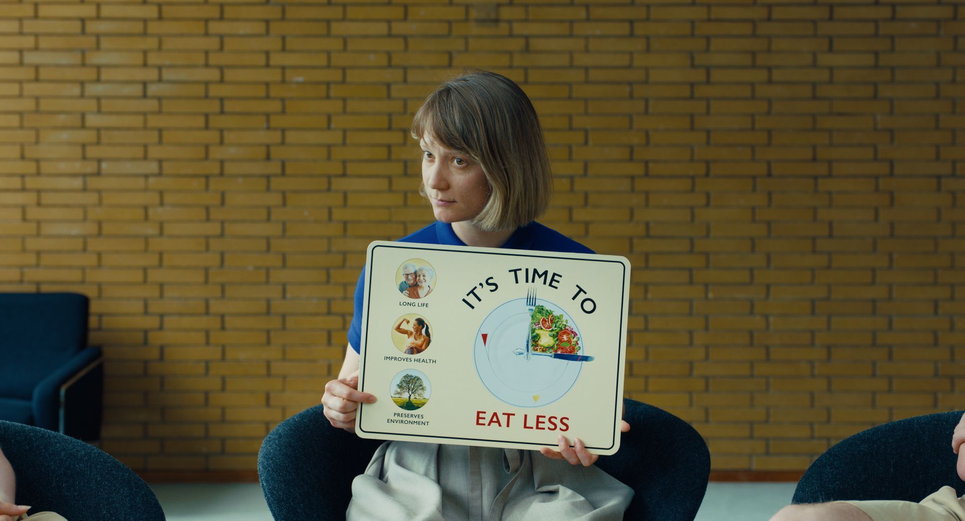 Radykalny przepis na nową rzeczywistość i odrzucenie porządku starego świata. „Club Zero” z Mią Wasikowski wchodzi do kin