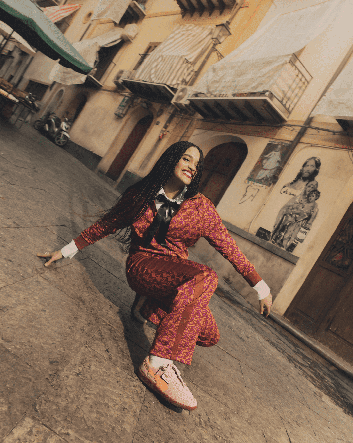 Z Sarą James, ambasadorką marki PUMA, rozmawiamy o kreatywności, modzie i miłości do Palermo [WYWIAD]