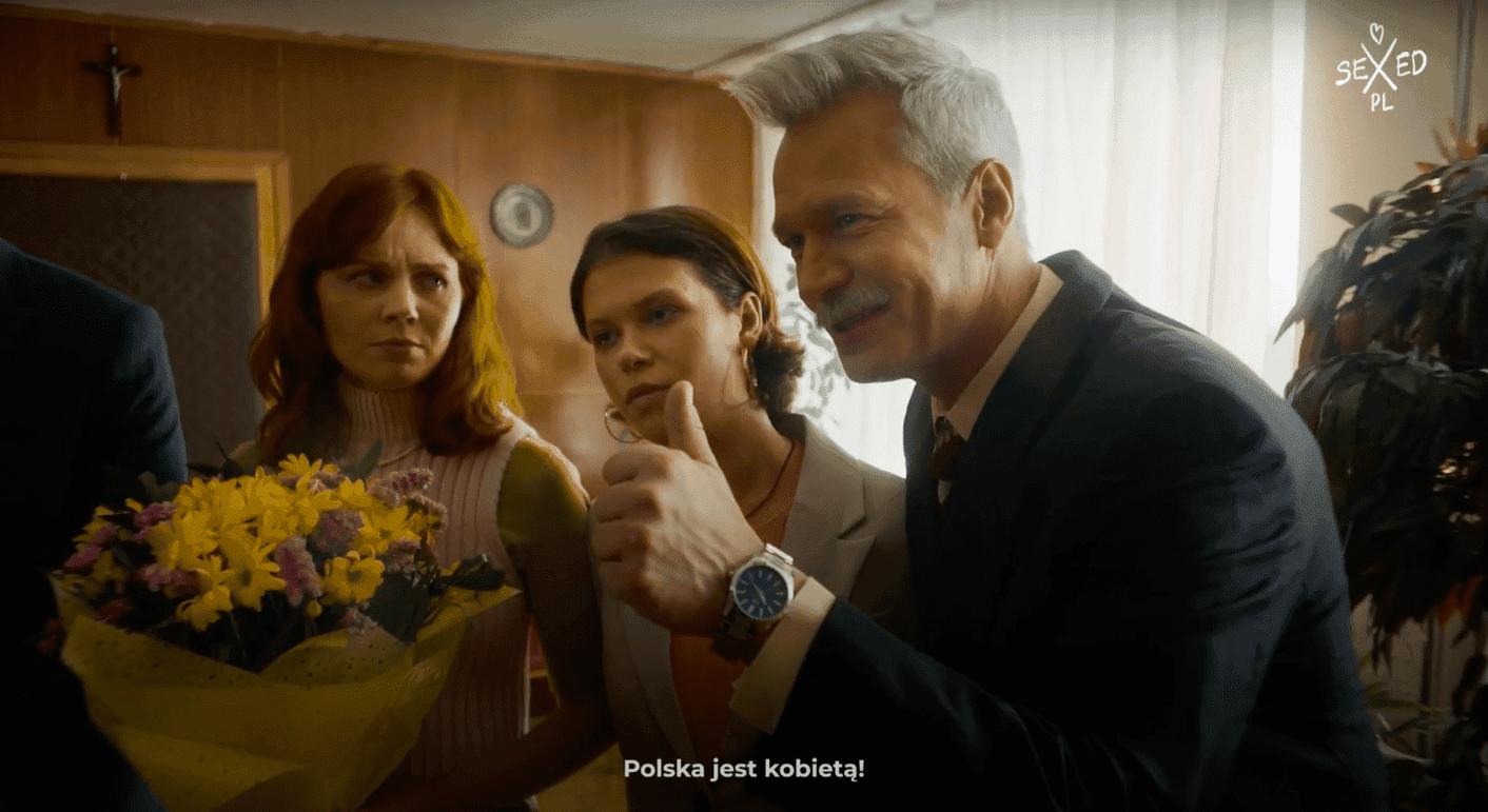 Michał Żebrowski jako polityk-dziaders w zabawnym spocie fundacji Anji Rubik [WIDEO]