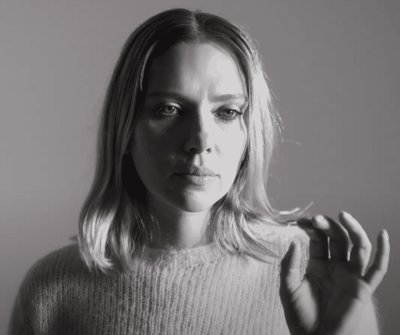 Scarlett Johansson recytuje Szekspira w spocie Prady. Za kamerą Jonathan Glazer